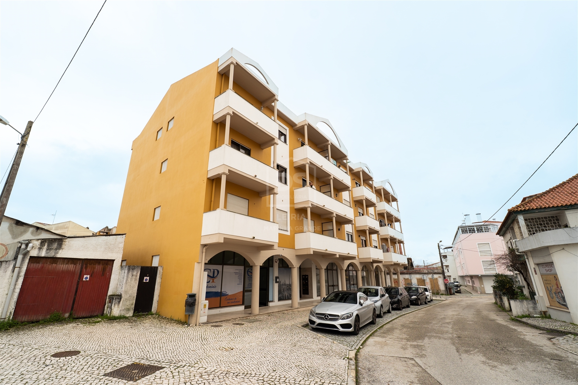 T3 renovado com garagem no centro da Marinha Grande