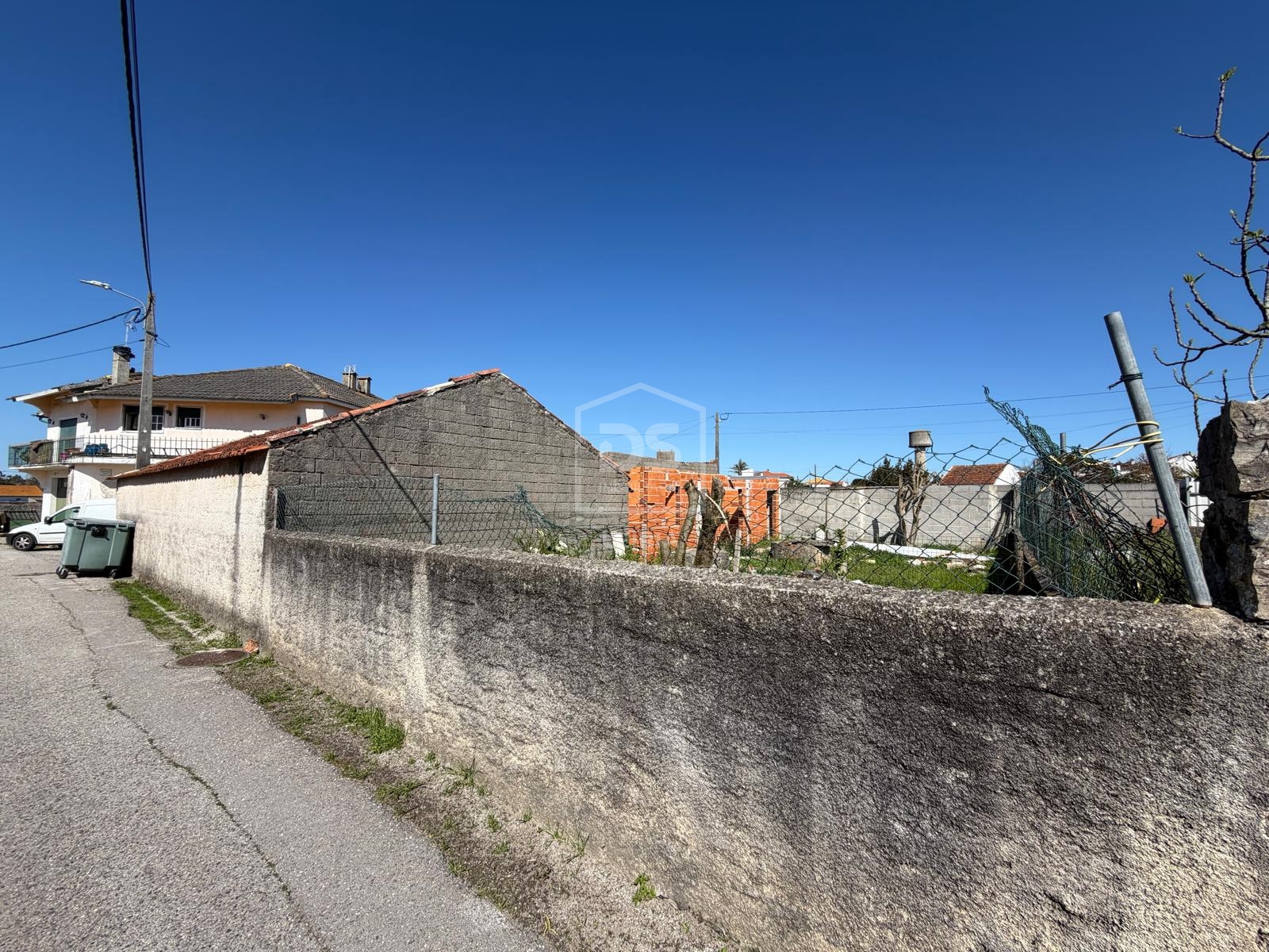 Mixed Real Estate T1